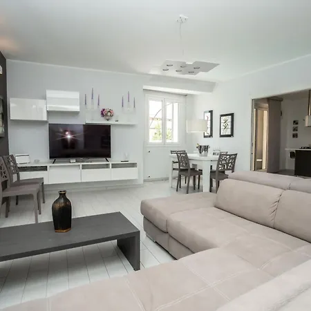 Scirocco House Diamante