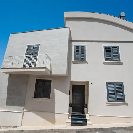 Scirocco House Diamante