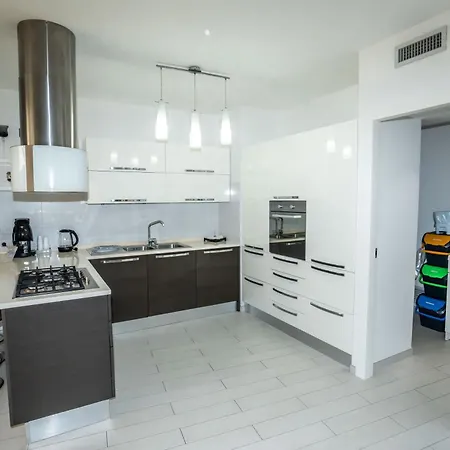 Scirocco House Diamante Feriehus