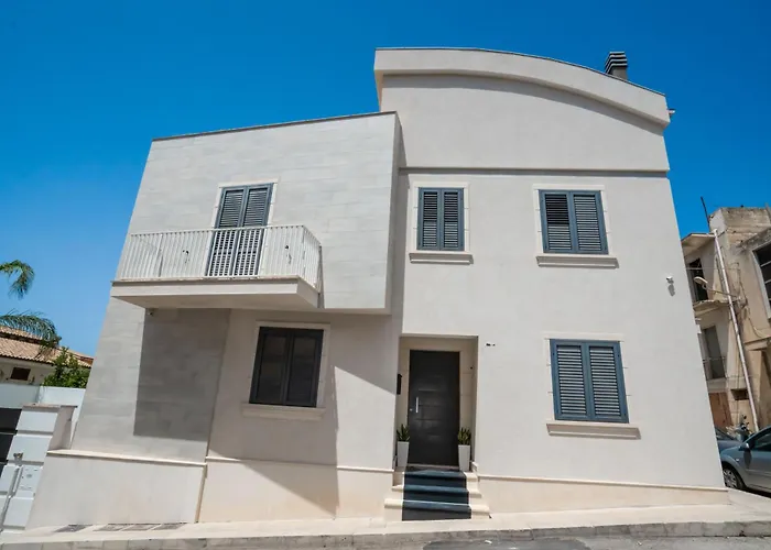 Scirocco House Diamante